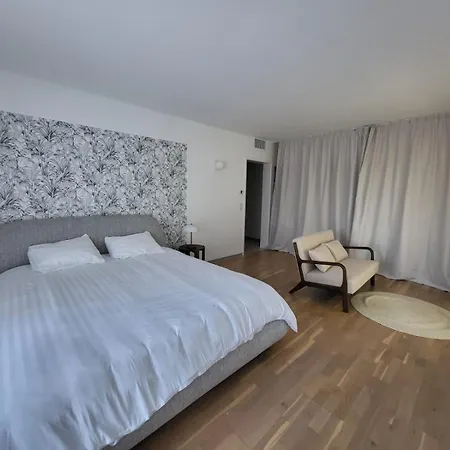 Lägenhet Rez-de-villa 